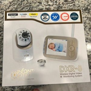 Infant Optics DXR-8 wireless video monitoring system
